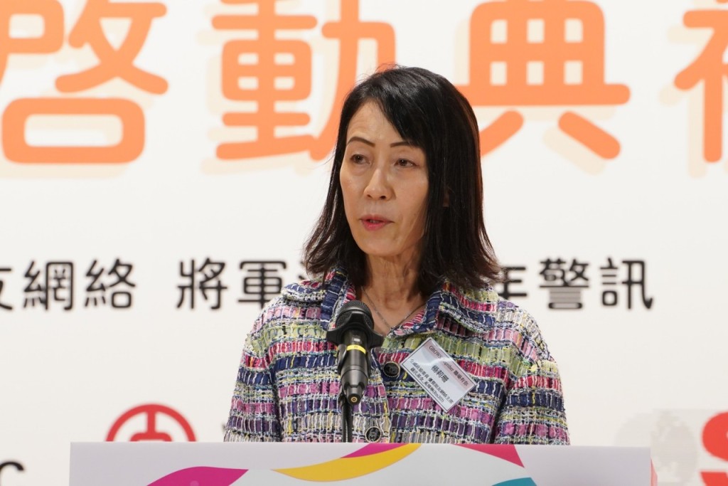 全國政協委員、優質師友網絡主席楊莉珊說，年輕人可以推動國家進步，又指國家為香港帶來無限機遇。(葉偉豪攝)