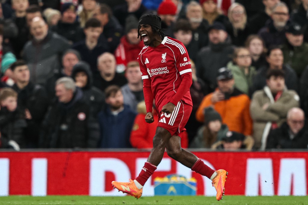 利物浦右閘的法林邦禁區內腳勁射入網。路透社