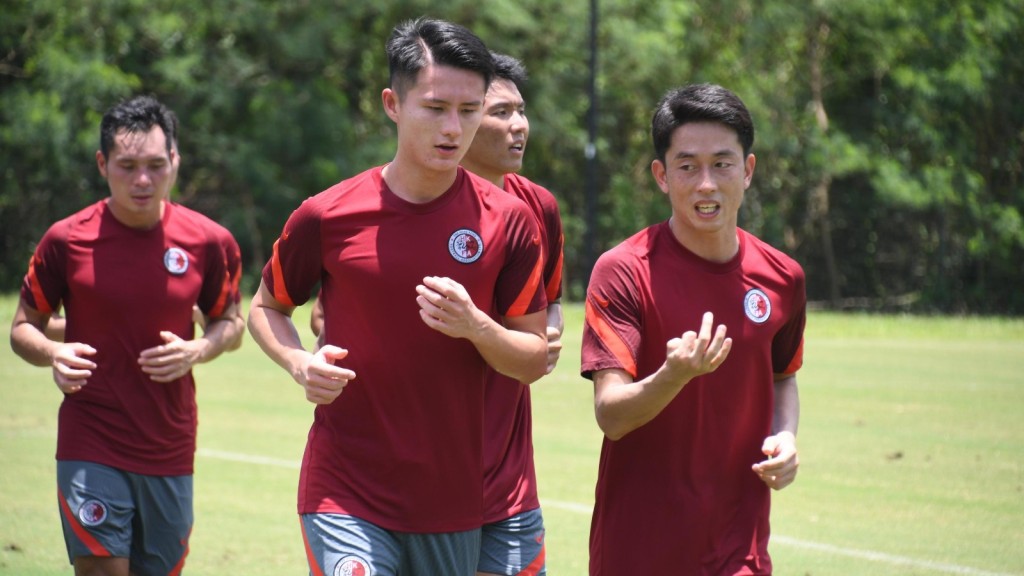 中村祐人(右)希望入選港隊最後名單踢東亞盃。 本報記者攝