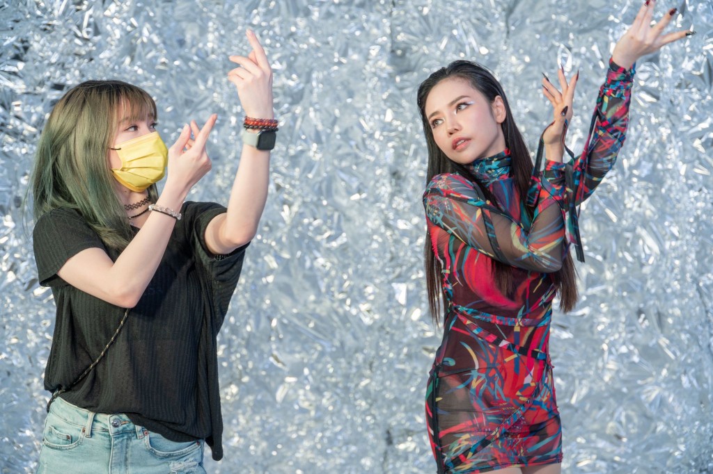 MV多達9個造型,Jojo很感謝有一班很幫手的團隊。