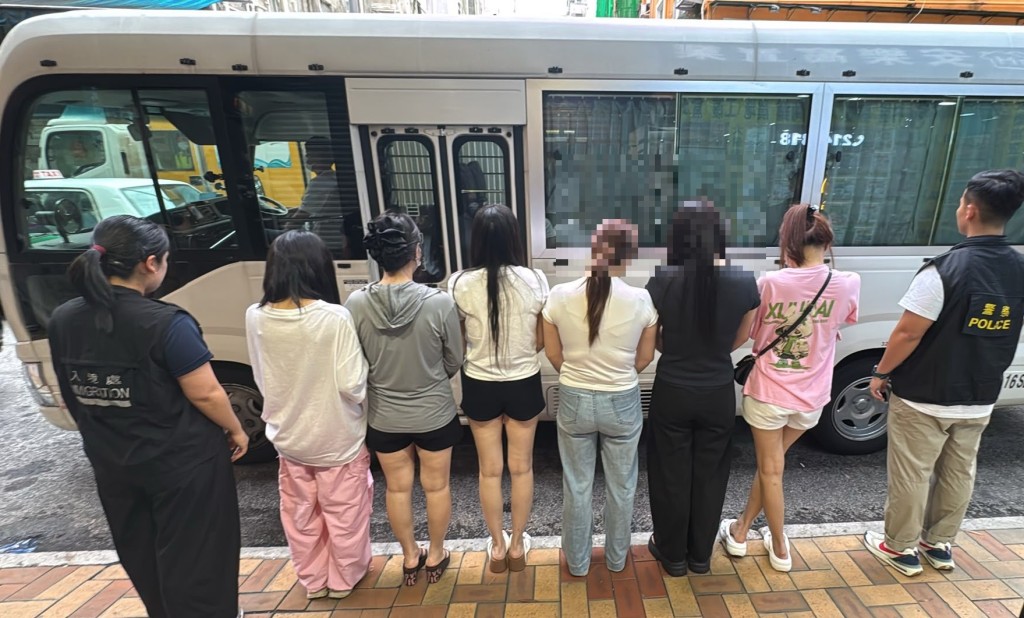 所有被捕女子現正被扣留調查。警方圖片 所有被捕女子現正被扣留調查。警方圖片