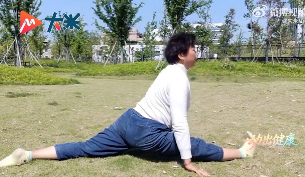 葉女士苦練瑜伽約1年，膝痛大有改善。大米Video
