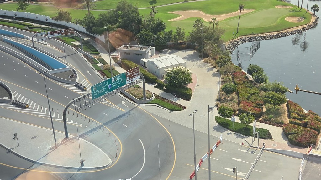居住酒店距離機場8分鐘車程的Yen表示,事發後街上行人和車也不多。受訪者提供 居住酒店距離機場8分鐘車程的Yen表示,事發後街上行人和車也不多。受訪者提供