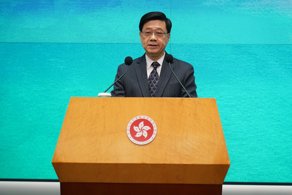 李家超表示盡快完成基本法第23條立法，讓香港可以輕裝上陣，全神貫注集中精力發展經濟。