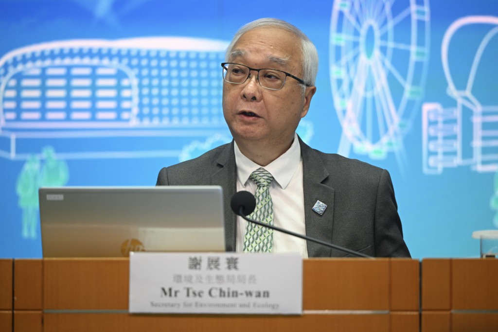謝展寰指,不應只加重對狗主的罰則,需在幾方面做功夫,及要加強宣傳教育。資料圖片 謝展寰指,不應只加重對狗主的罰則,需在幾方面做功夫,及要加強宣傳教育。資料圖片