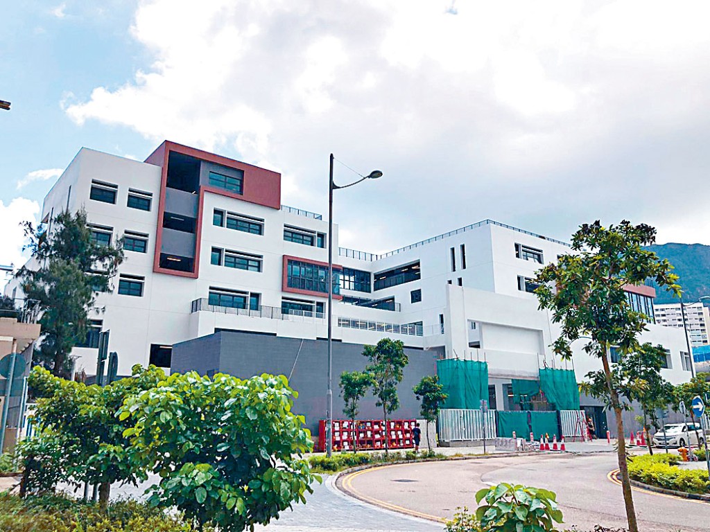 文理書院（九龍）日前舉行新校舍接收儀式，新學年正式啟用。