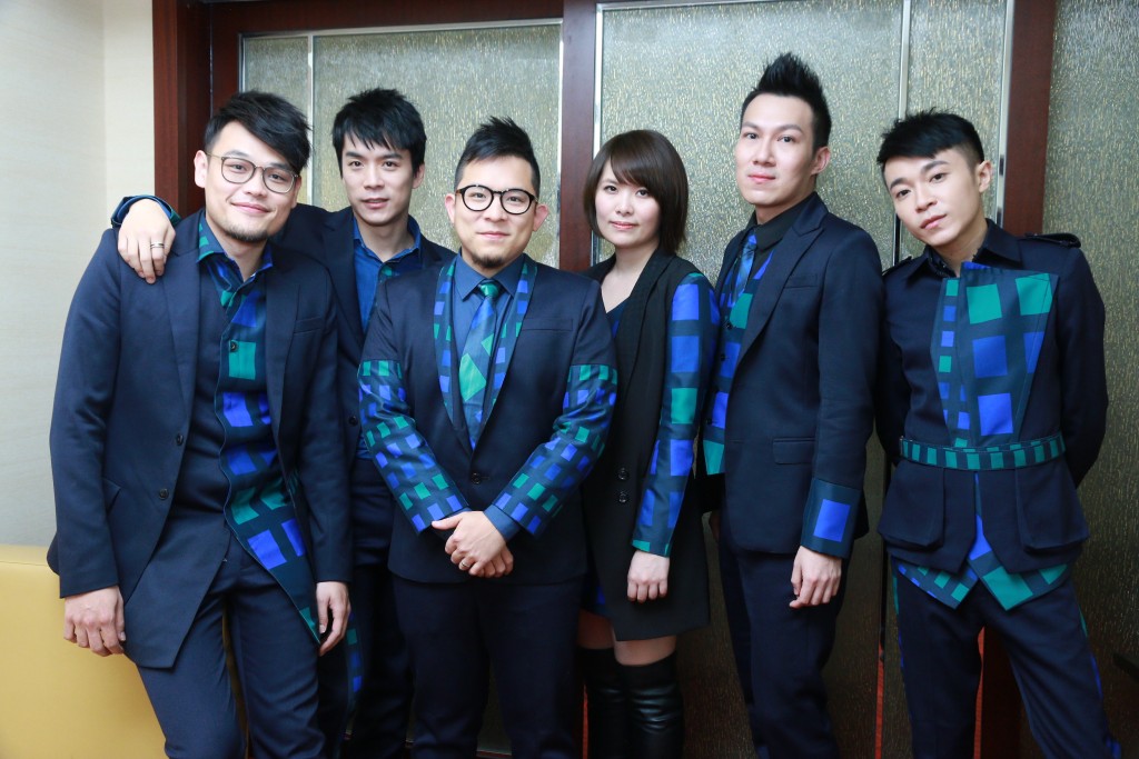 (左起)阿福、家凱、小威、馨儀、阿龔、吳青峰