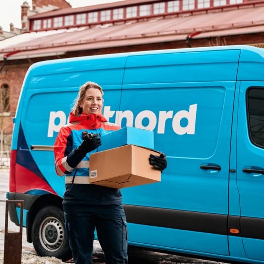 丹麦邮政今后只送包裹。 fb / PostNord Denmark