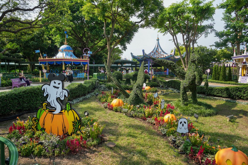 夢想花園亦轉成了Halloween詭趣花園。