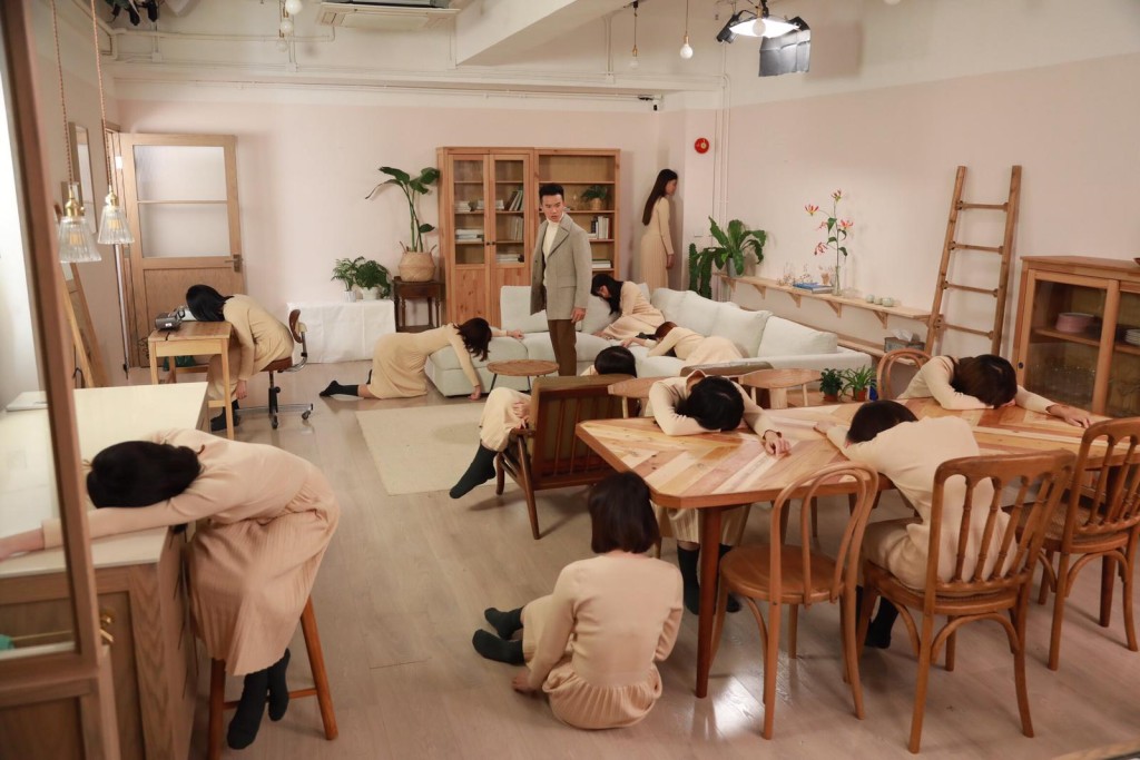 新歌《問題青年》今日派台。