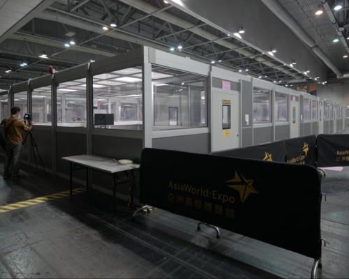 醫管局明天加開展館接收新冠軍病人。