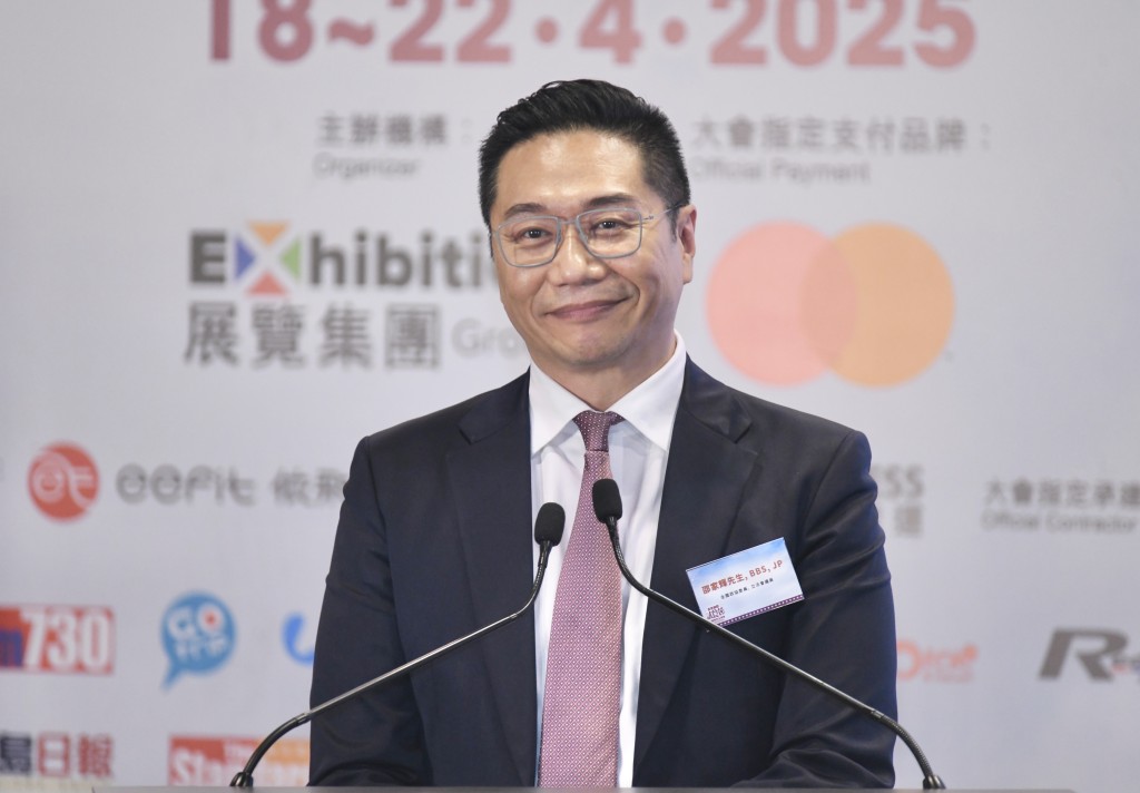 邵家輝同時提議周五及周末推出30元的戲票優惠,吸引市民留港消費。資料圖片 邵家輝同時提議周五及周末推出30元的戲票優惠,吸引市民留港消費。資料圖片