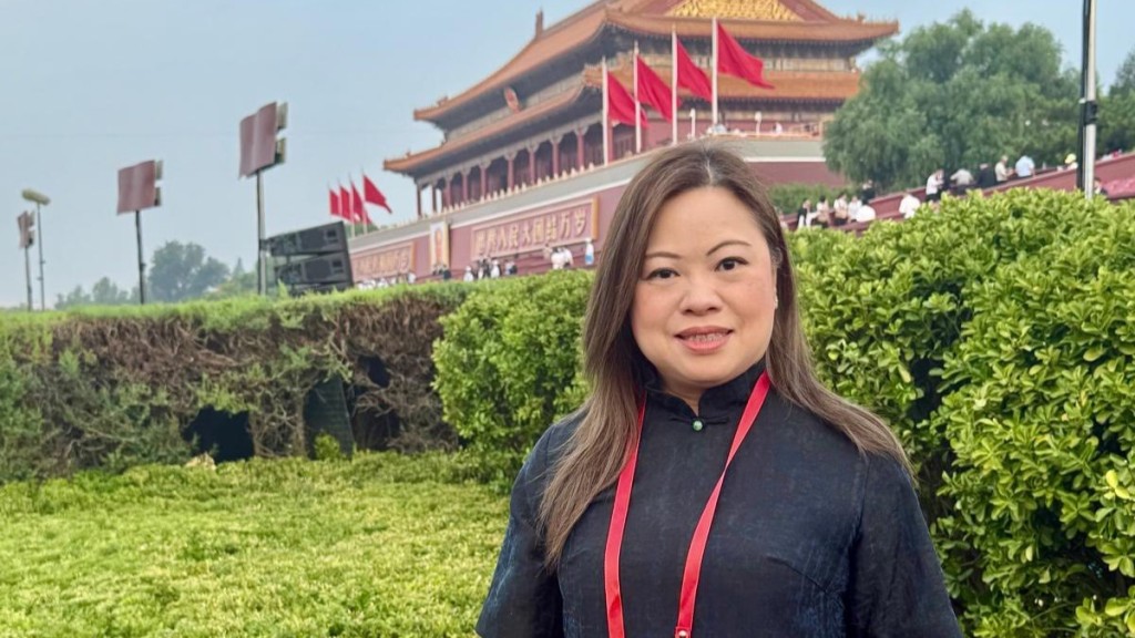 羅淑佩出席在北京天安門廣場舉行的《紀念中國人民抗日戰爭暨世界反法西斯戰爭勝利80周年大會》。羅淑佩fb