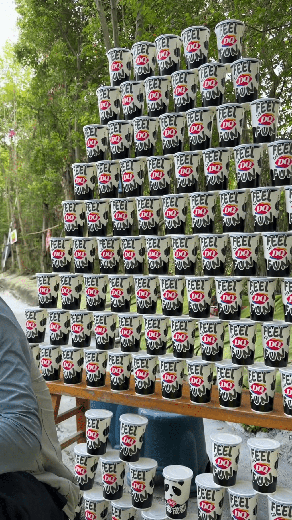 雪糕钓鱼影片疯传，画面效果甚夸张。