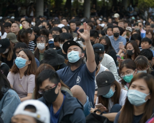 有網民在中環遮打花園發起「願祢榮光歸香港」集會。