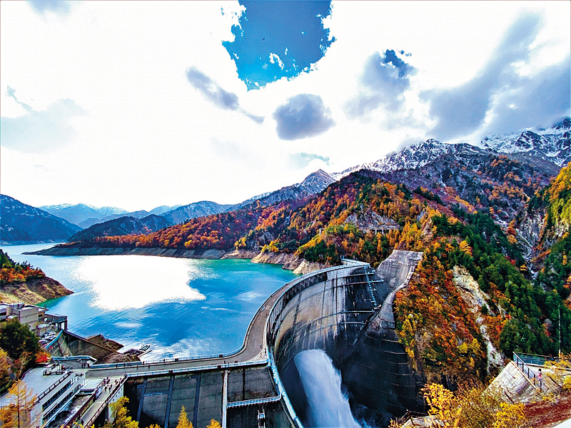 ●黑部水壩及黑部湖，擁有壯麗迷人的風景。