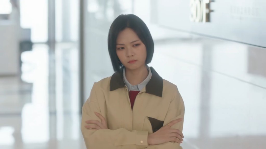 葉熙妍（游嘉欣 飾）在幸如團隊遭遇守業出賣的逆境下頂住壓力，成功克服怯場、勇敢上台宣讀競標方案，與陳浩恩（何廣沛 飾）大難不死後的「抱緊處理」更顯兩人情愫漸生！