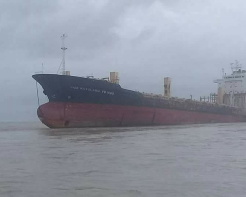 船上并无货物及船员。网图