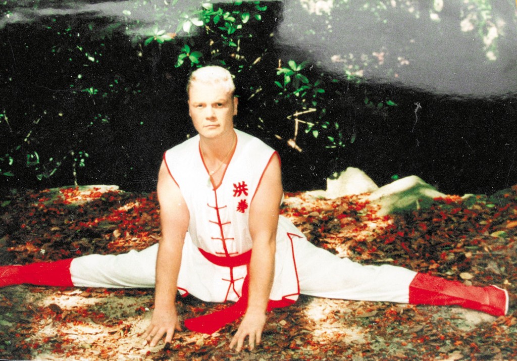 著名龍虎武師何麥（Mark Houghton），本月初於離世，終年64歲。
