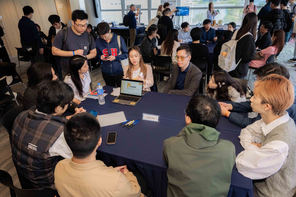 科技园招聘会特别推出「Career Hack & Match」求职环节，考验求职者的即场解难能力。 