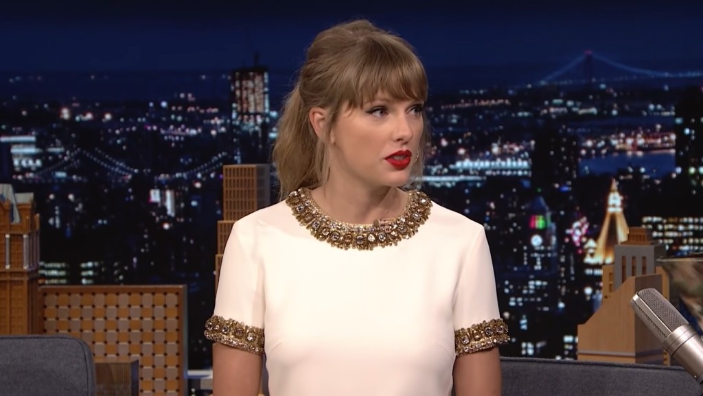 Taylor現身Jimmy Fallon節目,詳談創作《All Too Well》的過程。