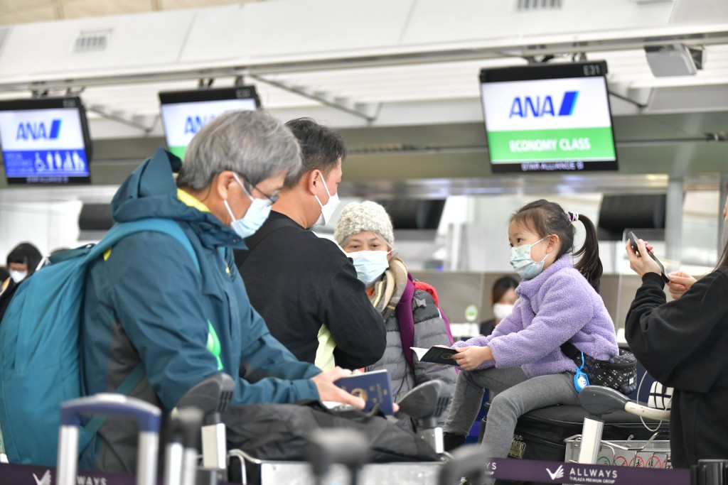 林世雄表示當局會繼續鍥而不捨地要求日方撤回對香港航班限制。資料圖片