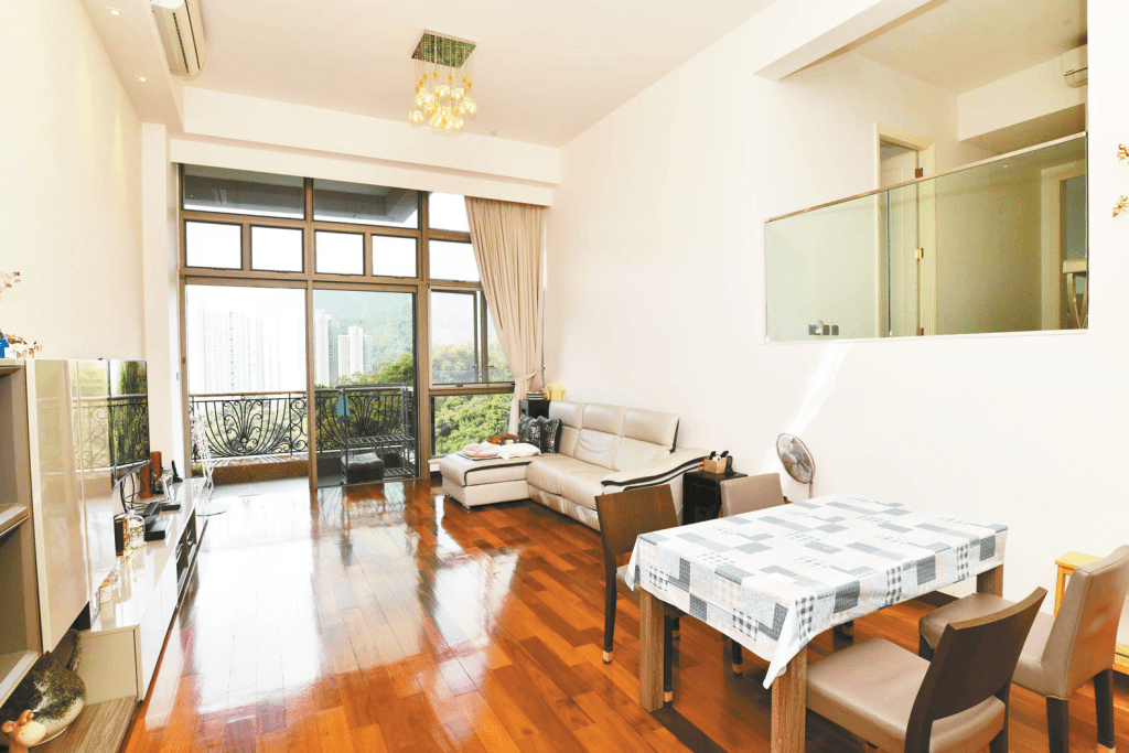 嘉御山2座中層C室放盤，實用面積1379方呎，連1車位現叫價2580萬。