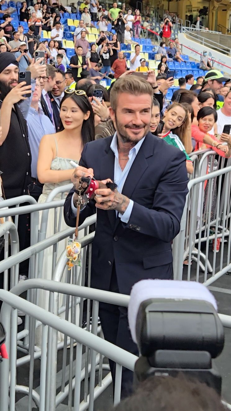 碧咸展現迷人笑容。