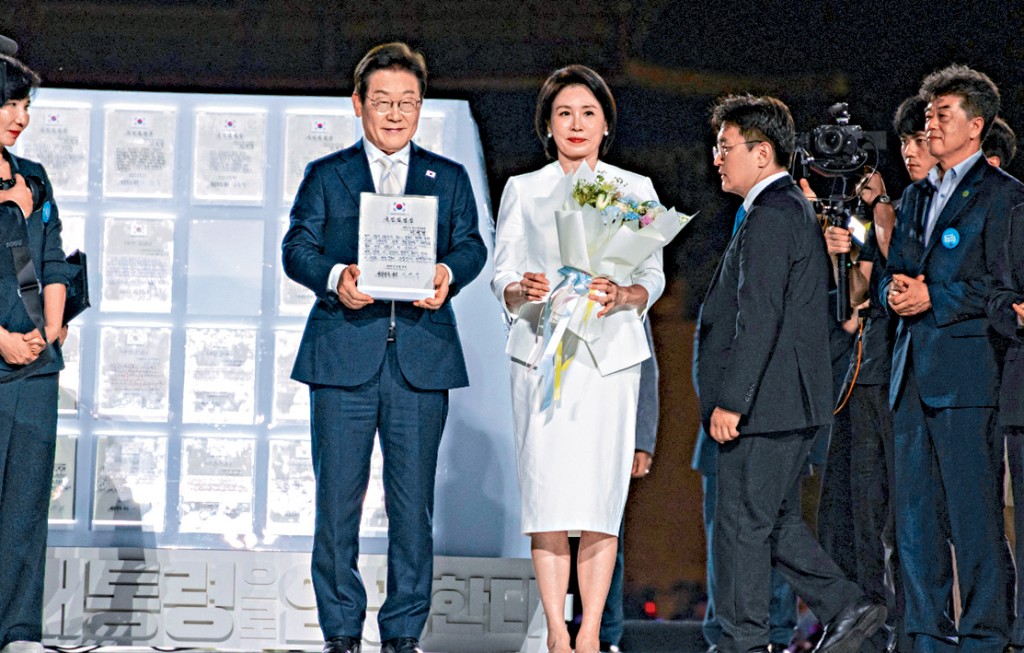 韓總統李在明與夫人本月中到首爾光化門廣場出席活動。
