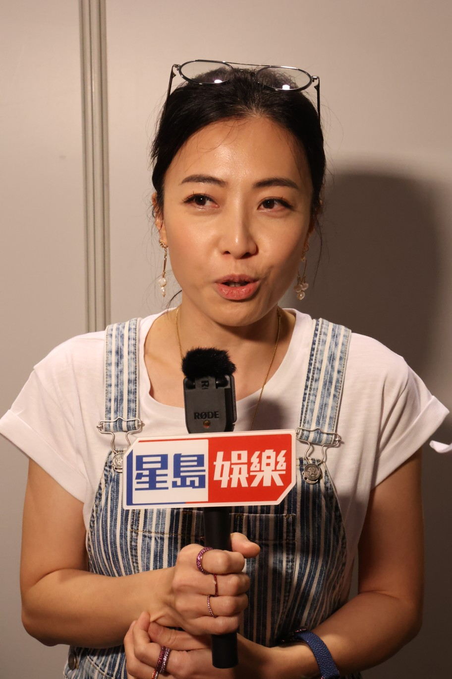 甘比稱照顧小朋友不是易事。