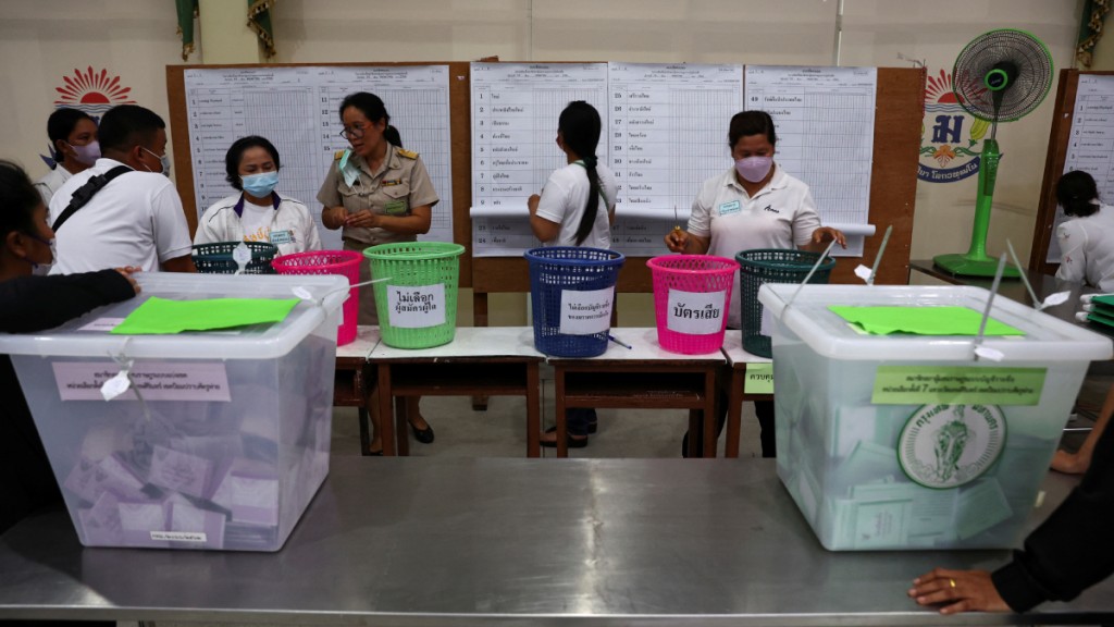 泰国举行全国选。(路透社)