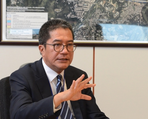 黃偉綸指,首階段工程須收回68公頃私人土地。