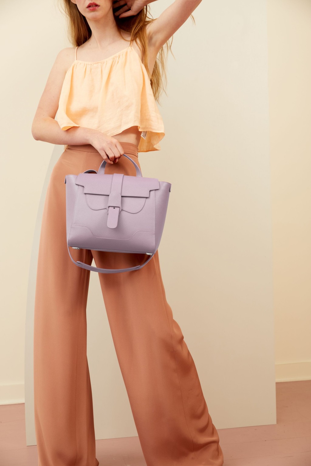 品牌經典的Maestra款式亦新增薰衣草色。