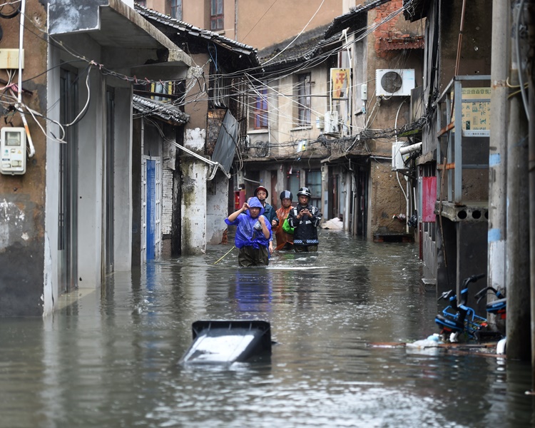 浙江溫嶺嚴重水浸。新華社