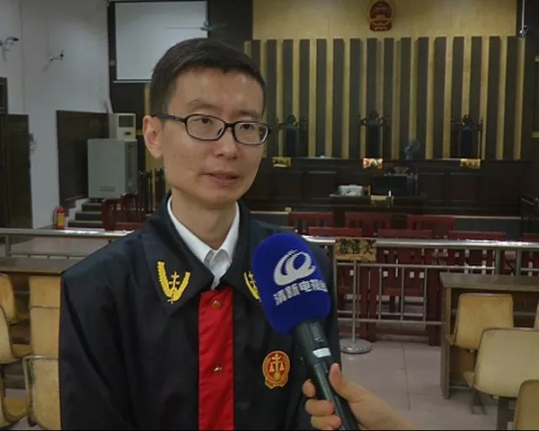 主審法官:「拐賣兒童罪起刑就是五年,一般情節就是五到十年,有特別嚴重情節的就是十年以上有期徒刑或者無期徒刑至死刑。拐騙兒童罪最高刑期只有五年有期徒刑。」 網上圖片