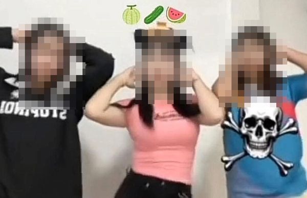 乱伦影片中除父母外,多名女儿亦有出镜。 facebook / ท่านเปา 乱伦影片中除父母外,多名女儿亦有出镜。 facebook / ท่านเปา