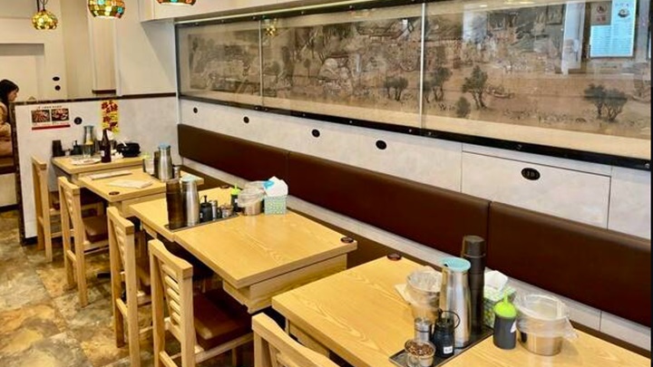網民比對餐廳陳設，相信事發地點為池袋北口一家中華料理店。網上圖片