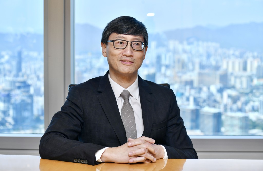 恒基韓家輝表示，woodis首批或較市價有輕微折讓，加推具提價空間。