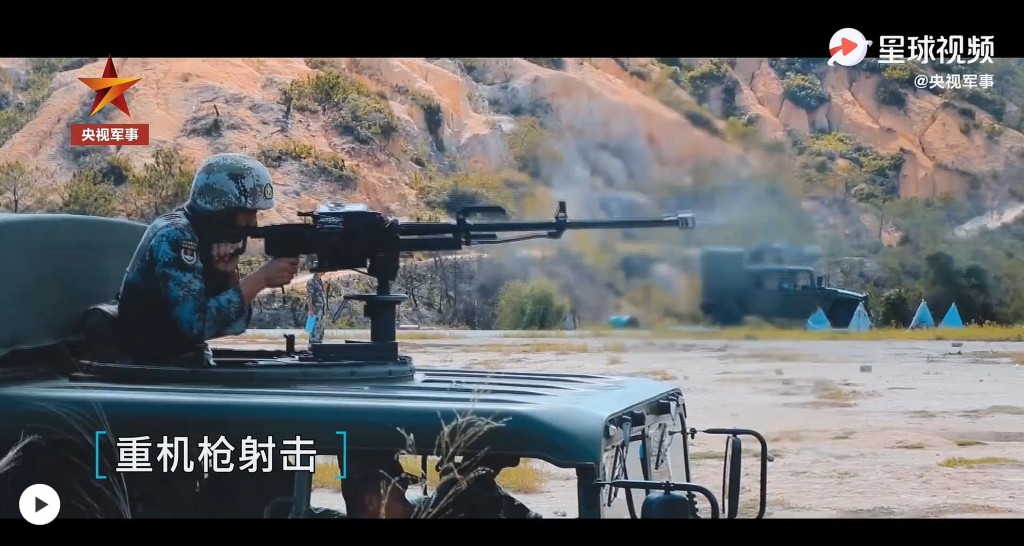 解放軍駐港部隊某旅近日在野外演訓場，進行封閉式火力集訓。