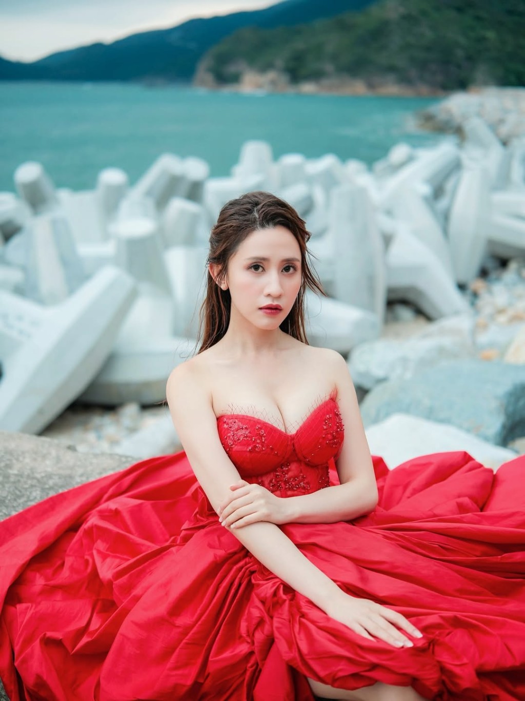 梁菁琳散發著濃濃的女神氣息,讓一眾網民大飽眼福。 梁菁琳散發著濃濃的女神氣息,讓一眾網民大飽眼福。