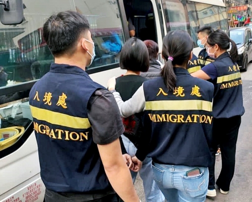 入境處在反非法勞工行動中拘捕5人。