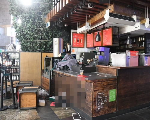 朗豪坊Starbucks在平安夜當日亦曾被破壞。資料圖片