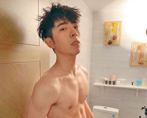 Edan早前分享晒肌相，展示苦練得來的成果。