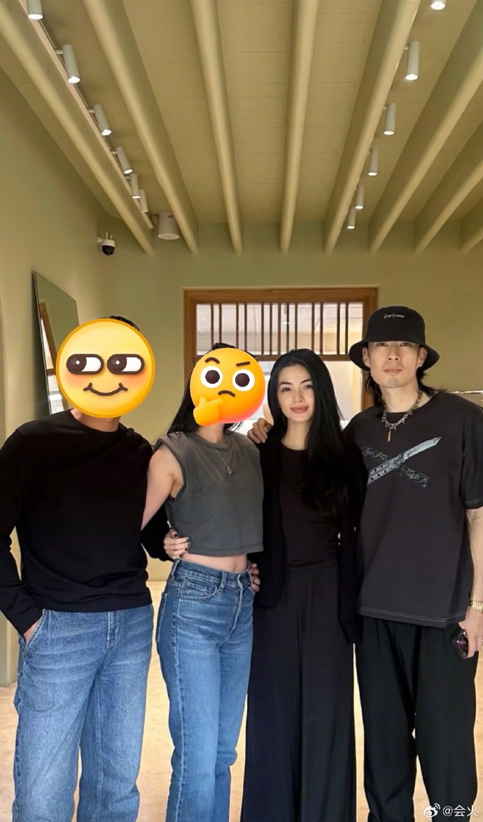 吳建豪與新婚妻荒卷繪美的合照,在網上流傳。 吳建豪與新婚妻荒卷繪美的合照,在網上流傳。