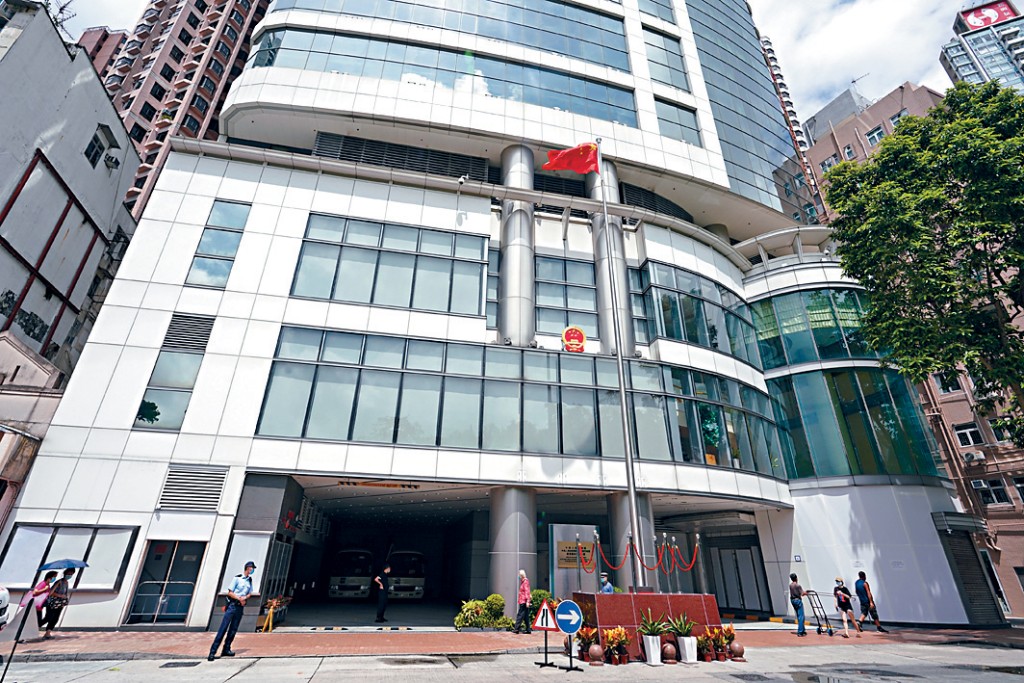 駐港國家安全公署發言人表示，堅決支持特區政府依法打擊任何干擾破壞立法會選舉的行為和活動。