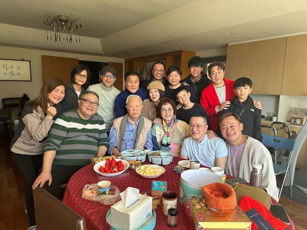 梁祖堯曾到King Sir家拜年
