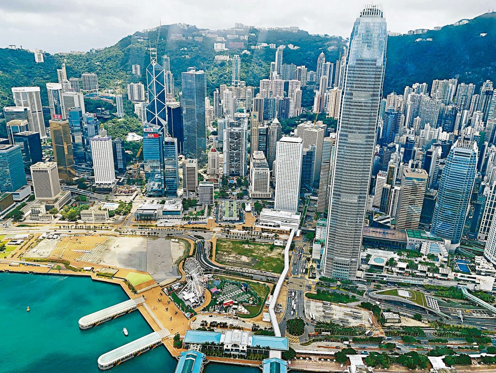 中環新海濱三號商業地王，由恒基豪擲五百零八億奪得。