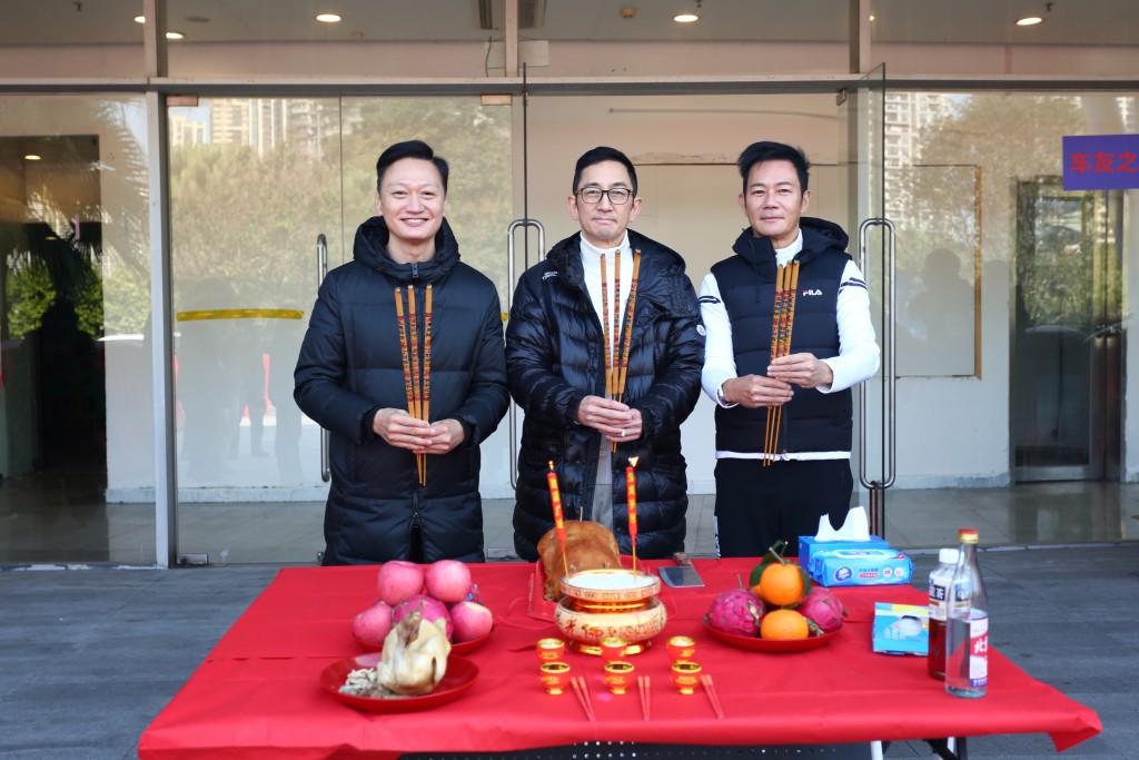 去年12月，張兆輝、吳啟華同陶大宇，以「港劇男神」之名於佛山開騷。