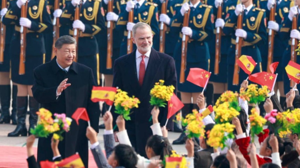 習近平今天會見西班牙國王費利佩六世。新華社