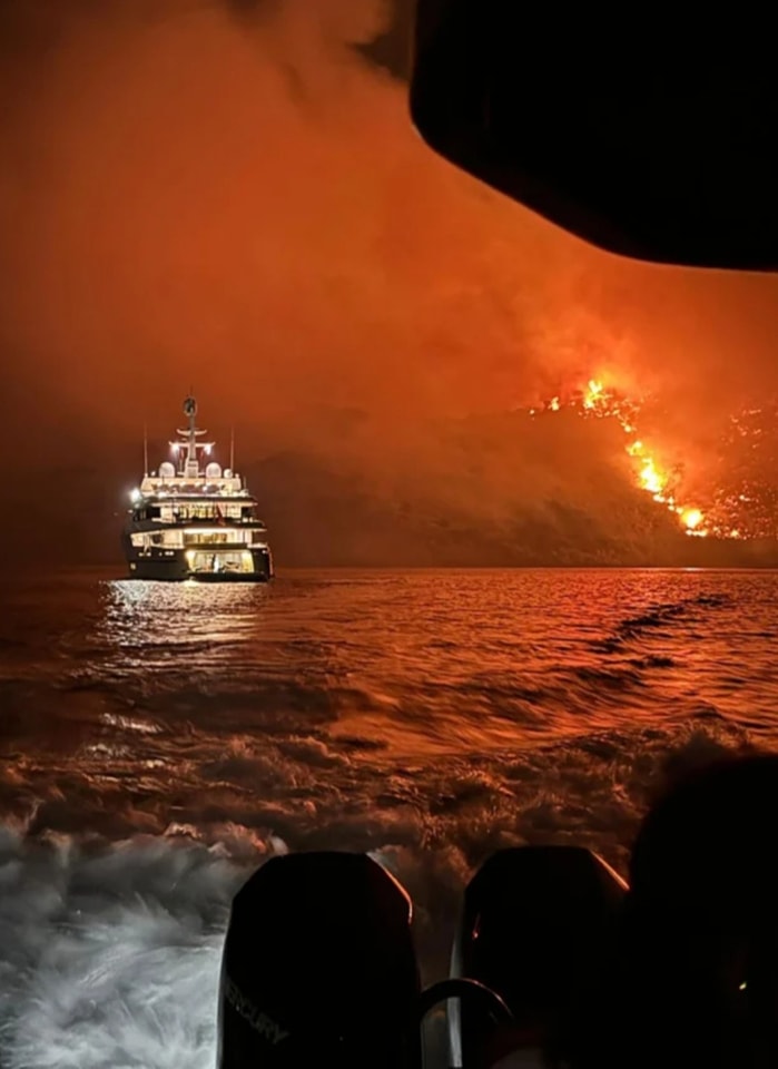 由希臘消防部門發出的照片。（FB@Εποχικοί Πυροσβέστες）